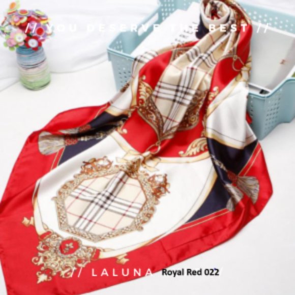 Scarf - Picture 7 of 8